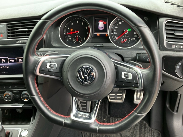 VOLKSWAGEN GOLF 2014