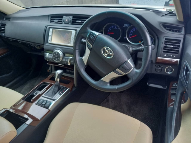 TOYOTA MARK X 2012