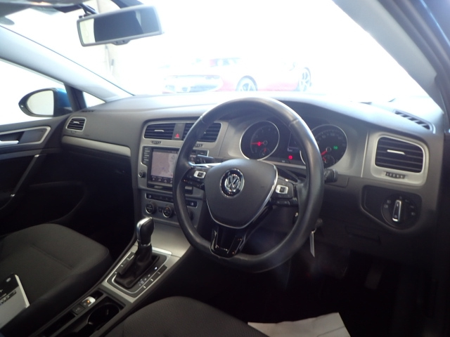 VOLKSWAGEN GOLF 2015