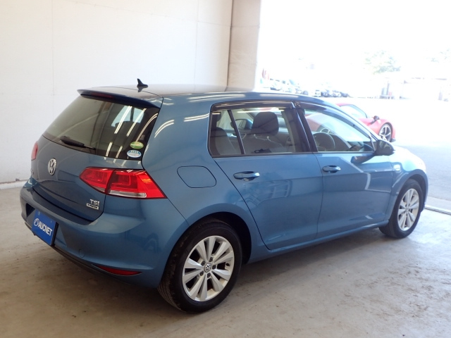 VOLKSWAGEN GOLF 2015