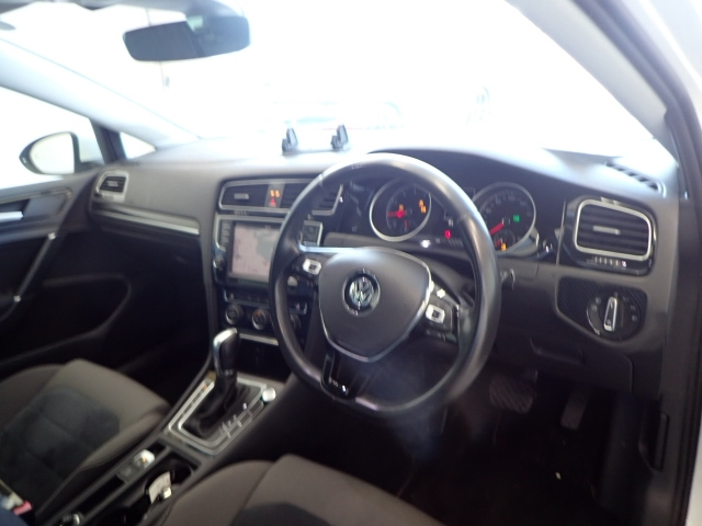 VOLKSWAGEN GOLF VARIANT 2016