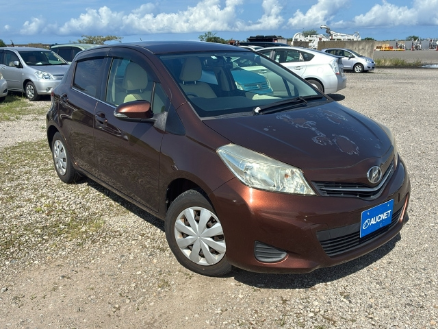 TOYOTA VITZ 2012
