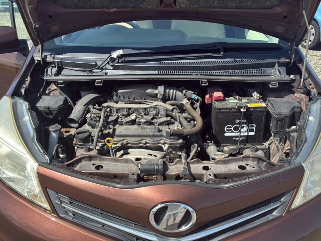 TOYOTA VITZ 2012