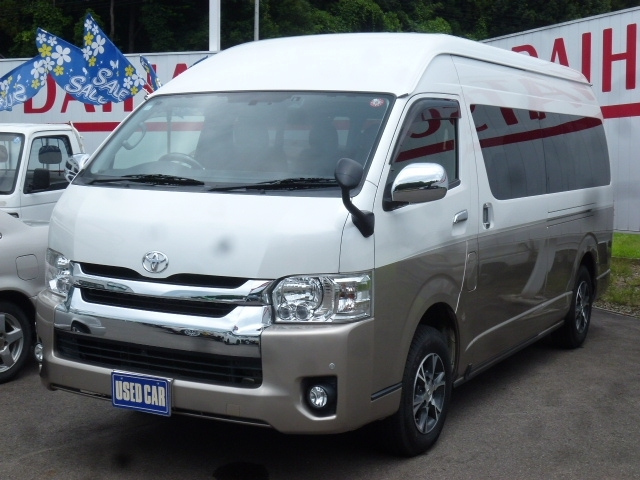 TOYOTA HIACE 2016