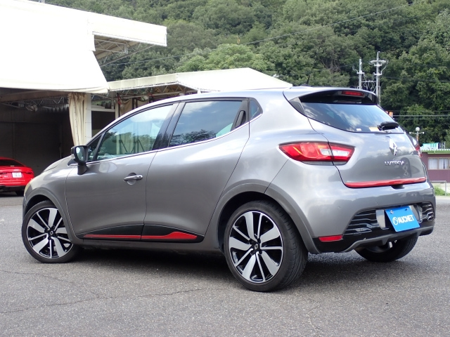 RENAULT LUTECIA 2014