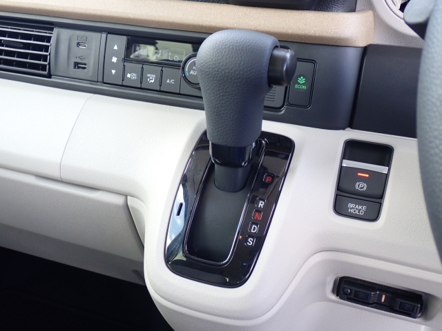 HONDA N BOX 2024
