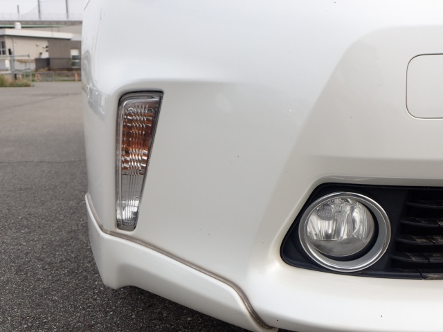 TOYOTA PRIUS ALPHA 2012