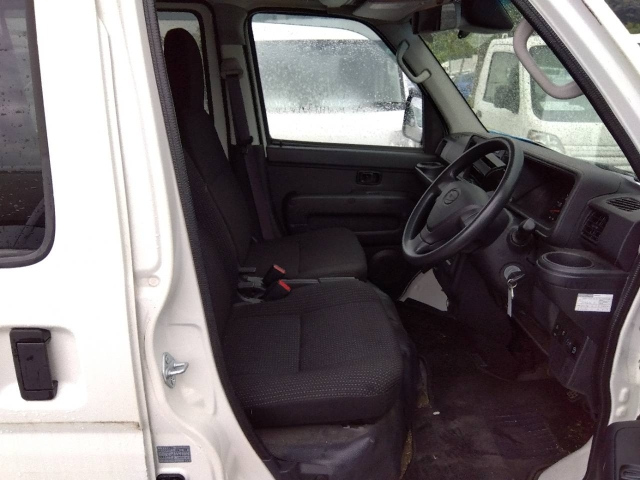 DAIHATSU HIJET VAN 2020