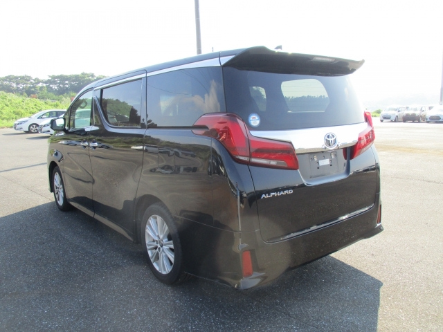 TOYOTA ALPHARD 2022