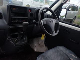 DAIHATSU HIJET VAN 2014