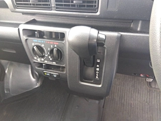 DAIHATSU HIJET VAN 2022