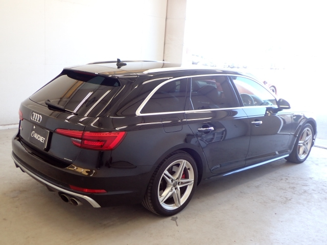 AUDI S4 2017