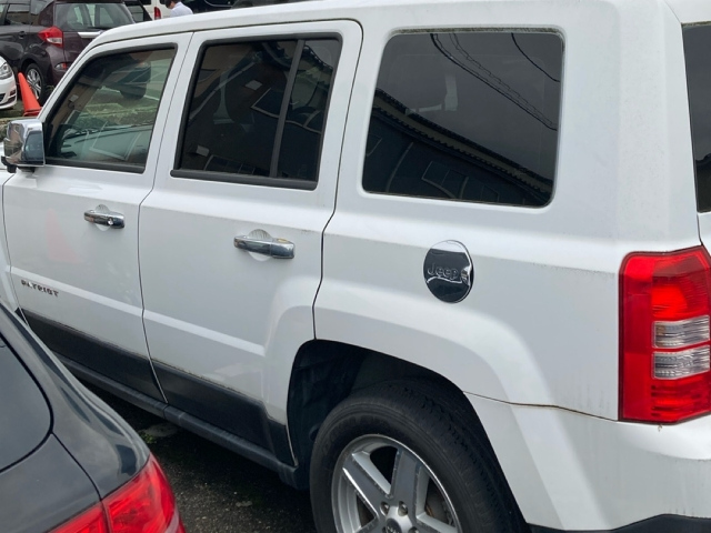 CHRYSLER JEEP PATRIOT 2012