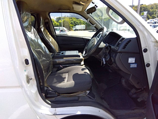 TOYOTA HIACE VAN 2017