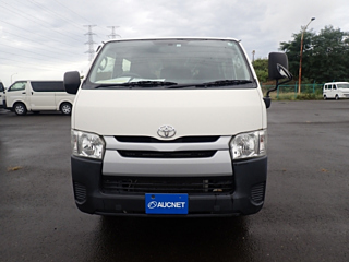 TOYOTA HIACE VAN 2014