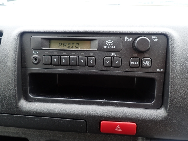 TOYOTA HIACE VAN 2014