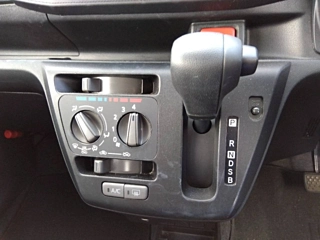 DAIHATSU MIRA E S 2023