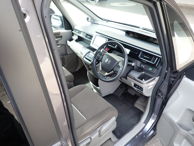 HONDA STEP WAGON 2021