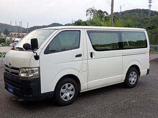TOYOTA REGIUS ACE VAN 2013