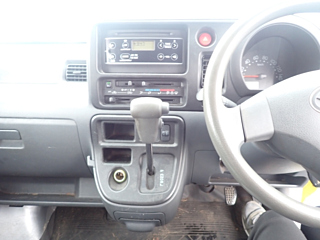 DAIHATSU HIJET VAN 2017
