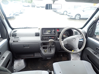 DAIHATSU HIJET VAN 2017