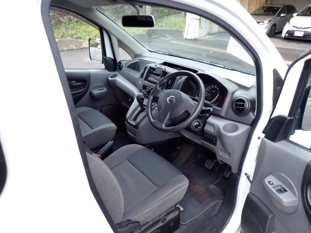 NISSAN NV200 2015