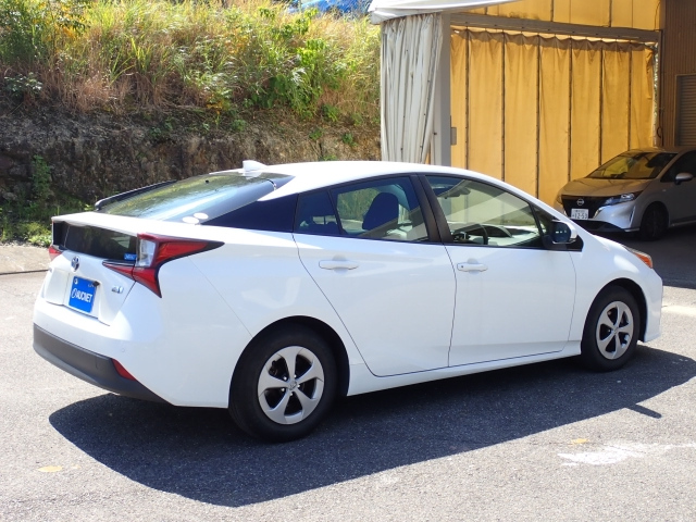 TOYOTA PRIUS 2020