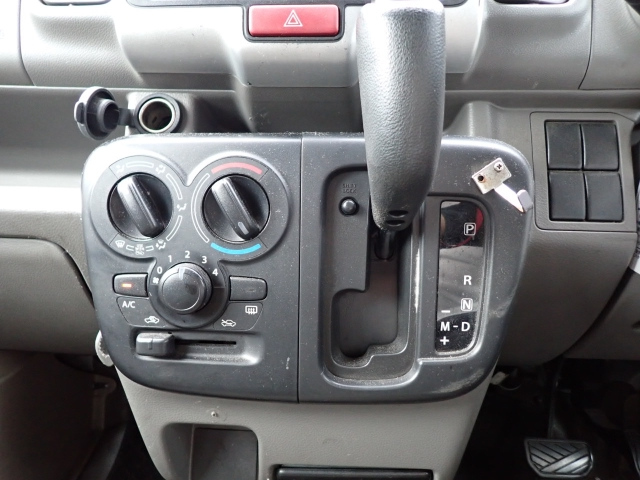 NISSAN CLIPPER VAN 2019