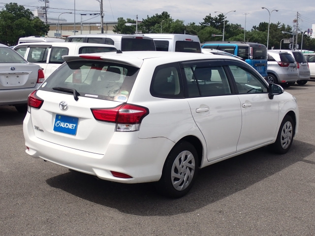 TOYOTA COROLLA FIELDER 2019