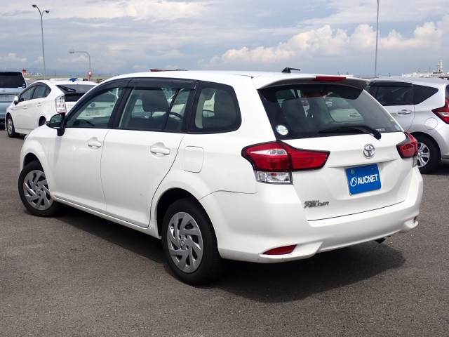 TOYOTA COROLLA FIELDER 2019