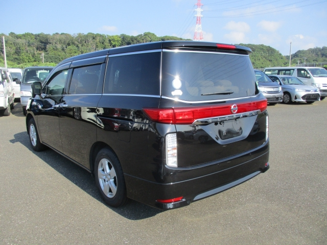 NISSAN ELGRAND 2018