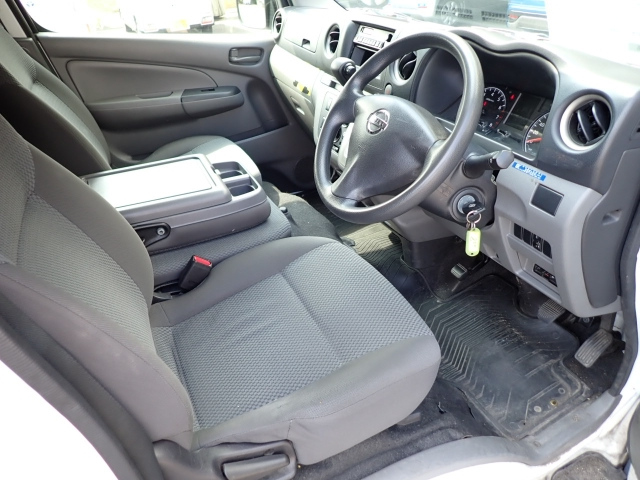 NISSAN CARAVAN VAN 2015