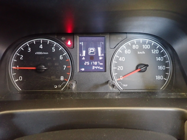 NISSAN CARAVAN VAN 2015