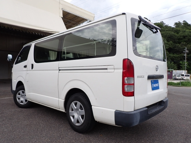 TOYOTA HIACE VAN 2015