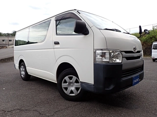 TOYOTA HIACE VAN 2015