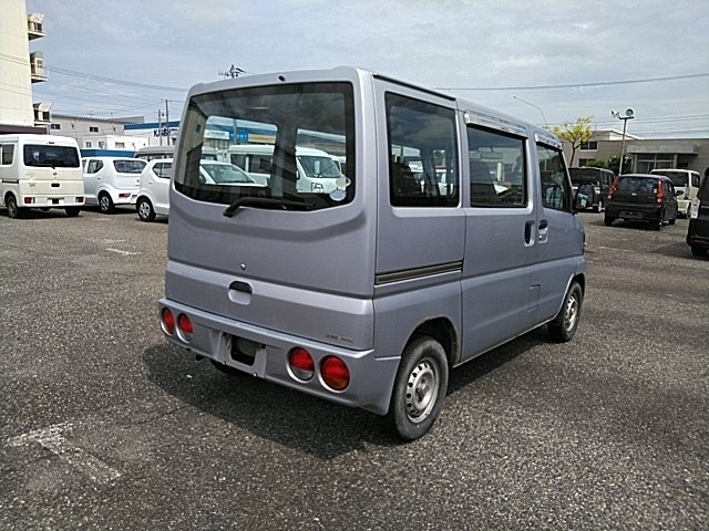 MITSUBISHI MINICAB VAN 2011