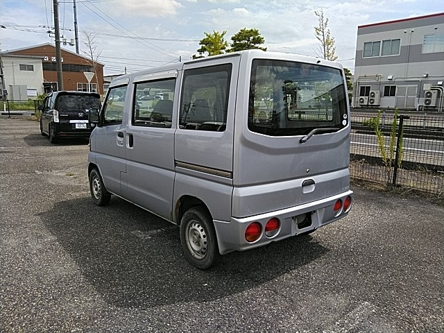 MITSUBISHI MINICAB VAN 2011