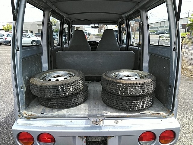 MITSUBISHI MINICAB VAN 2011