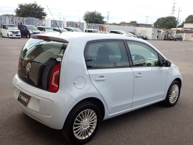 VOLKSWAGEN UP 2013