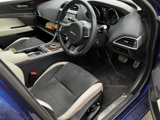 JAGUAR XE 2016