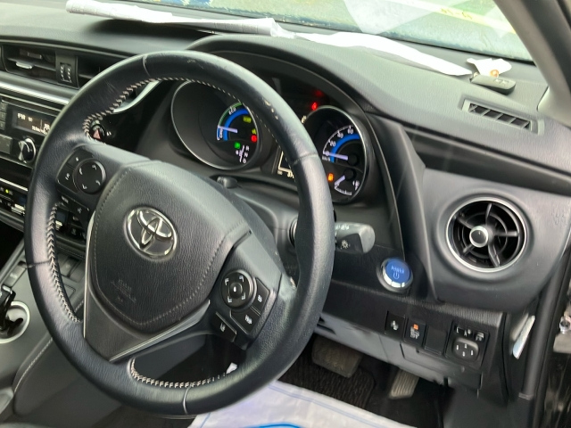 TOYOTA AURIS 2017