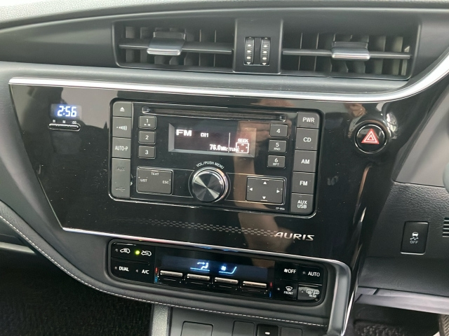 TOYOTA AURIS 2017