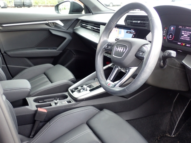 AUDI A3 2024
