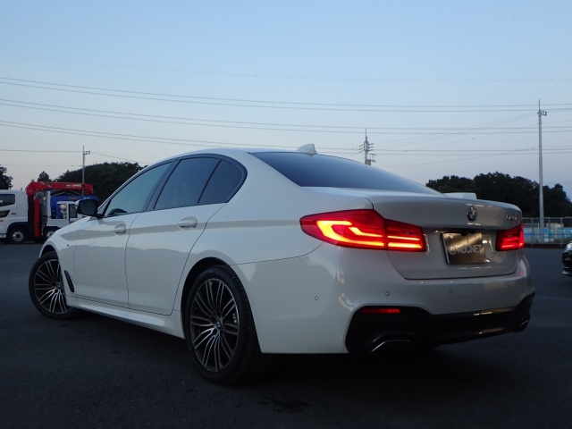 BMW 5 SERIES 2019