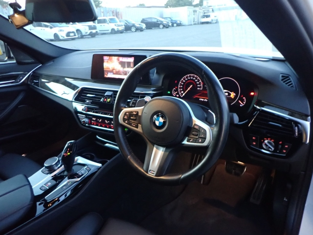 BMW 5 SERIES 2019