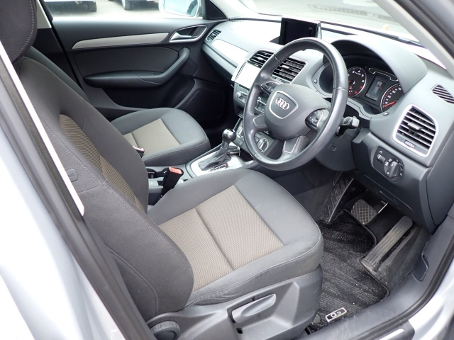 AUDI Q3 2012