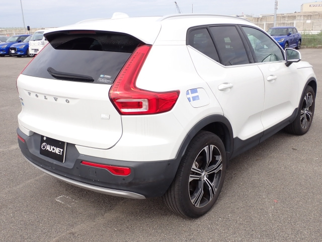 VOLVO XC40 2022