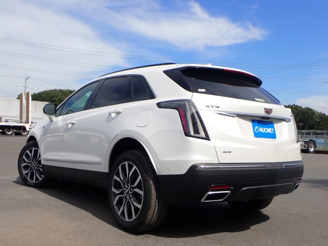 GM CADILLAC XT5 2022