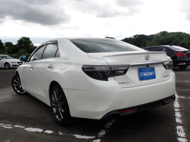 TOYOTA MARK X 2017