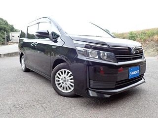 TOYOTA VOXY 2014
